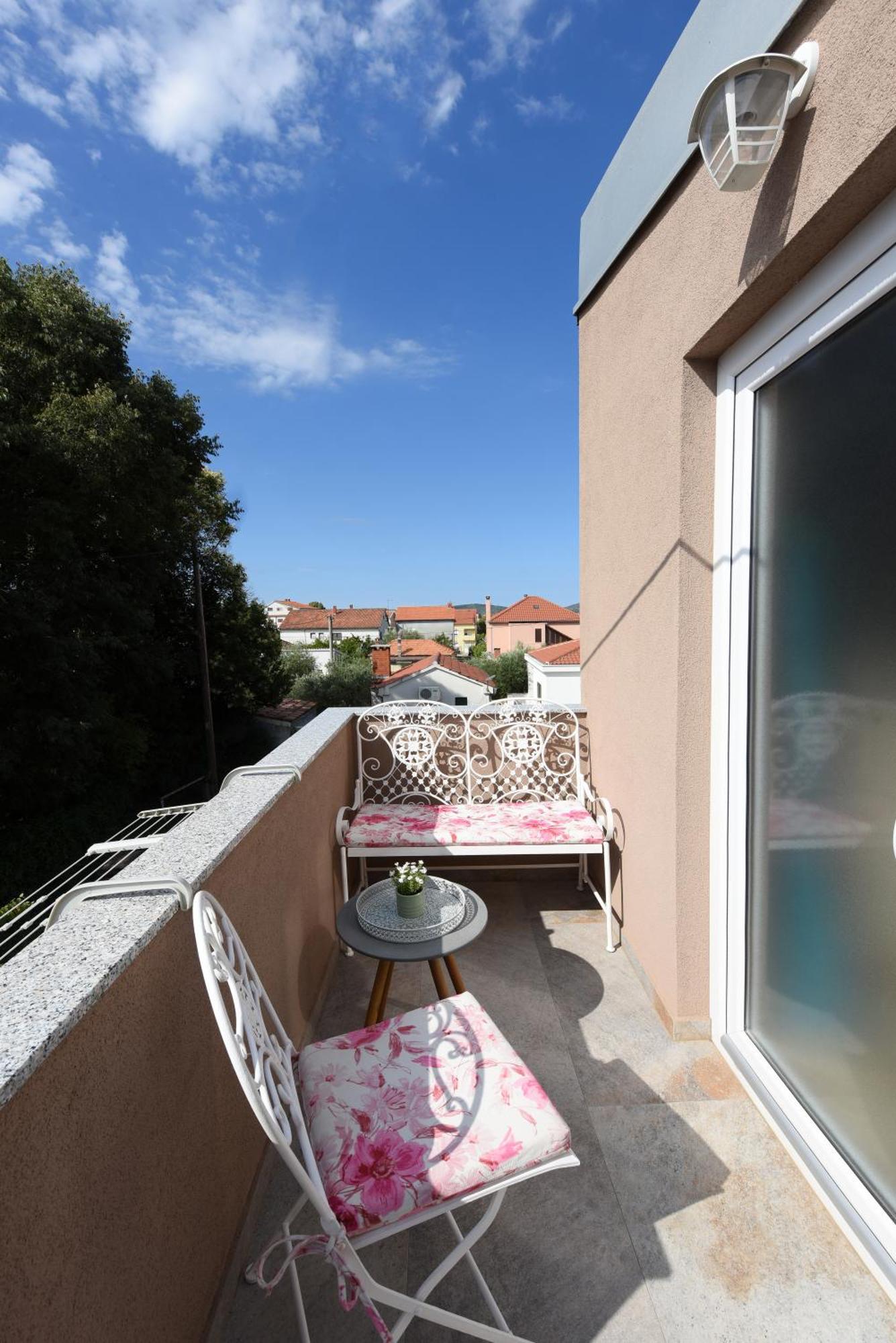 Gana Apartment
